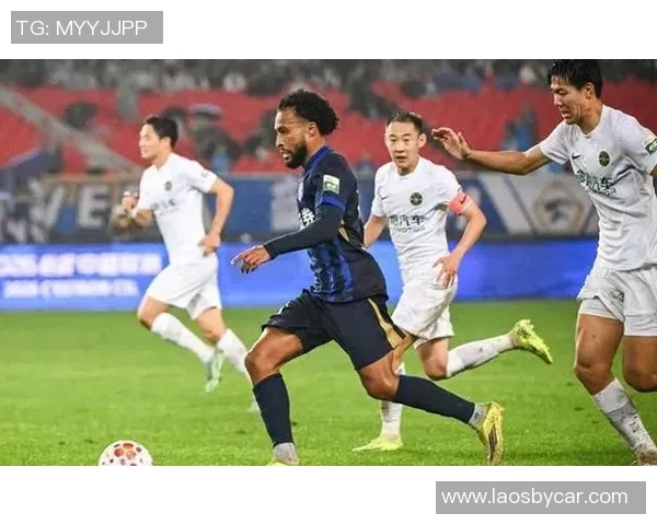 三镇角球战术奏效卡迪斯后点头球破门助球队1-0领先浙江