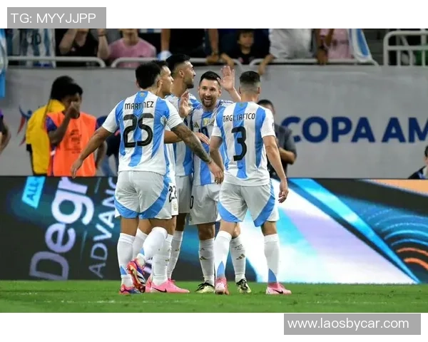 阿根廷2-1战胜弱旅梅西评分5分斯卡洛尼6分帕斯和大马丁获最高7分